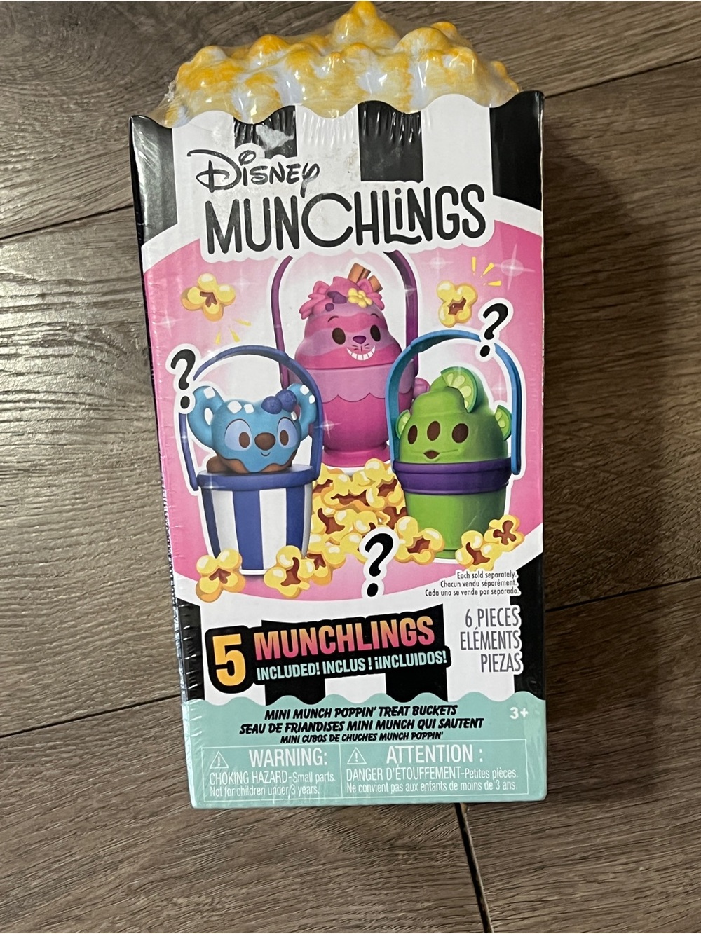 Disney Munchlings Mini Munch Poppin’ Treat Bucket, (5)1.5 inch Collectible New